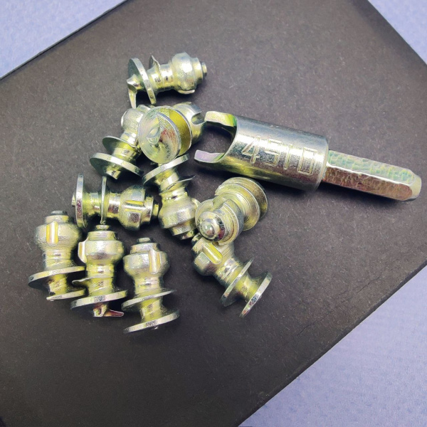 Шипы противоскольжения, тип 1910